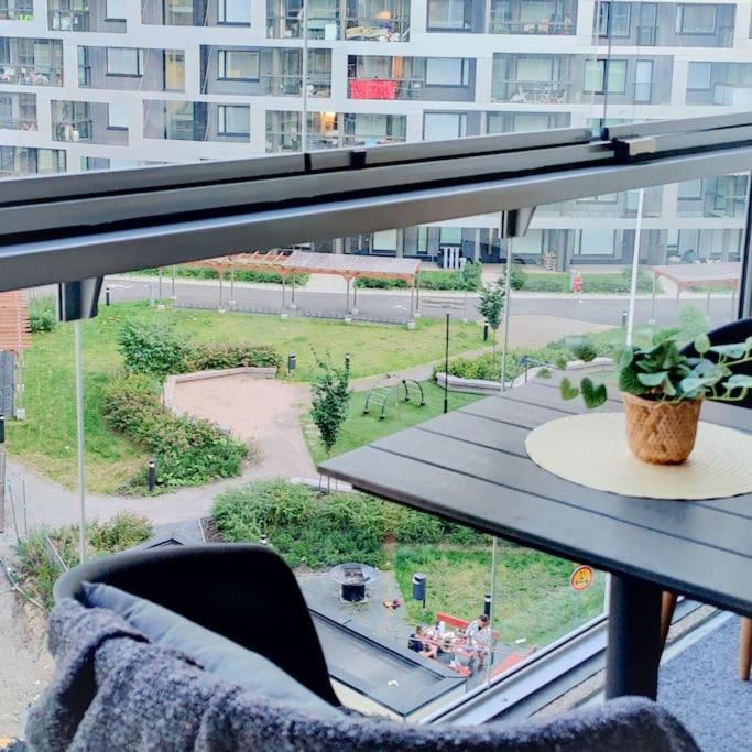 New Studio Blue Near Helsinki Airport In Kivistoe Vantaa Exterior foto